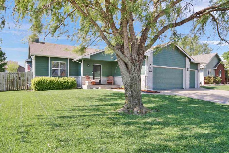 2107 Saint Andrew St, Goddard, KS 67052