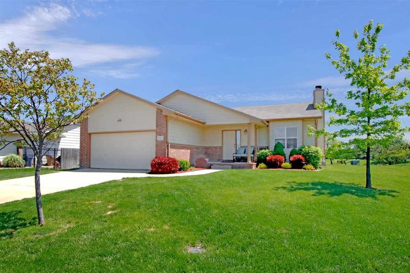 1830 N Wolfberry Ct, Andover, KS 67002