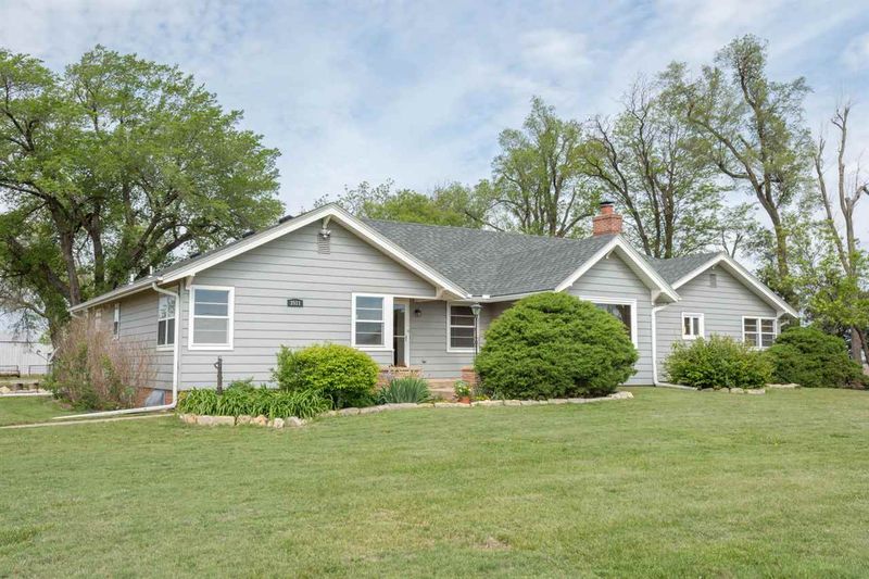3511 Hendricks, Hutchinson, KS 67502-2111