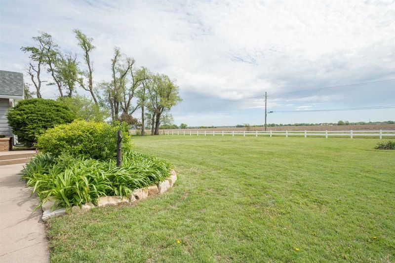3511 Hendricks, Hutchinson, KS 67502-2111