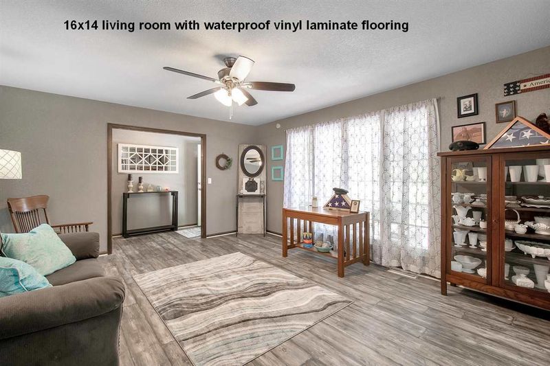 11847 SW 230th St, Douglass, KS 67039