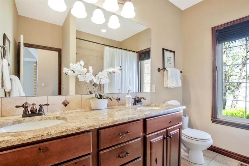 1205 E Woodstone Dr, Andover, KS 67002