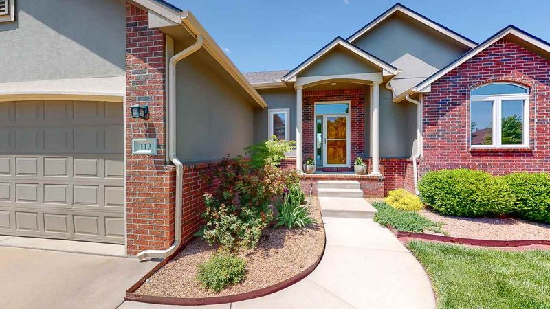 113 N Douglas Cir, Andover, KS 67002