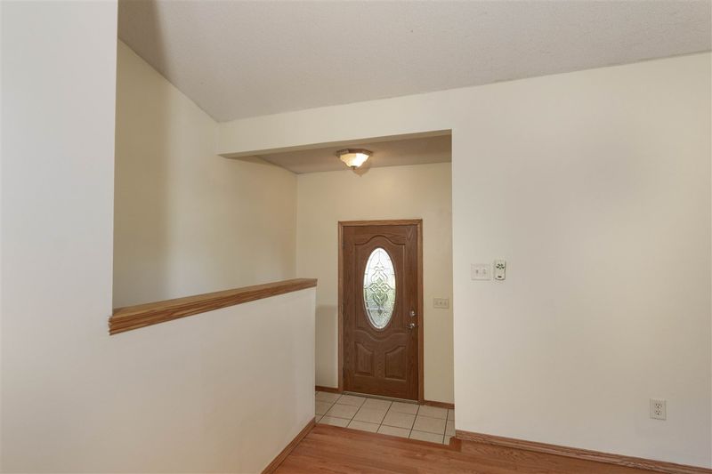 2225 E Bryant St, Derby, KS 67037