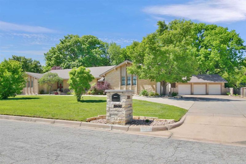 8600 E Tipperary, Wichita, KS 67206