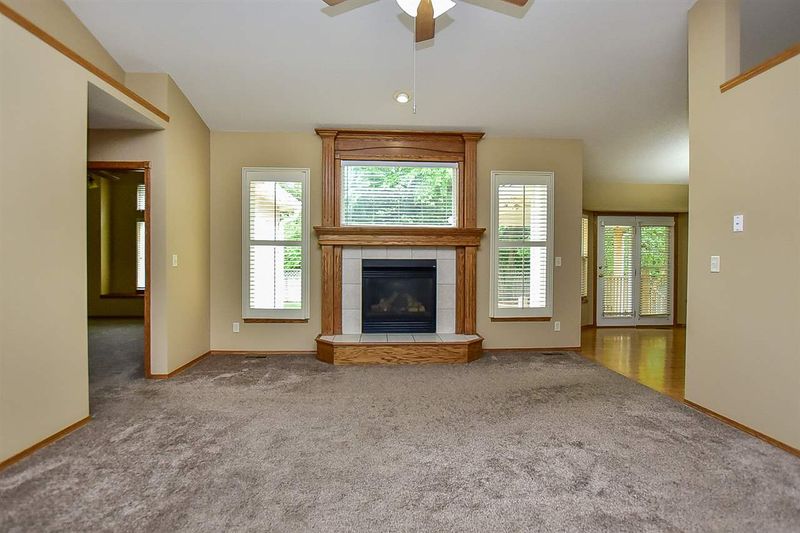 4705 E Eagles Landing St, Wichita, KS 67220