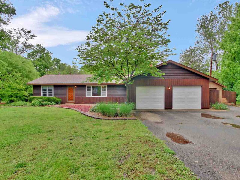 12537 SW Frontier Trail Rd, Andover, KS 67002