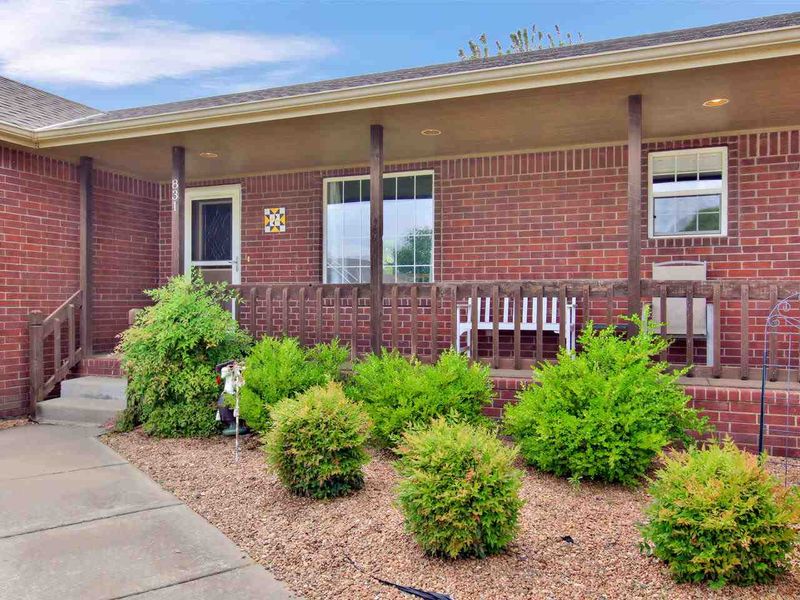831 Streamside Ln, Clearwater, KS 67026