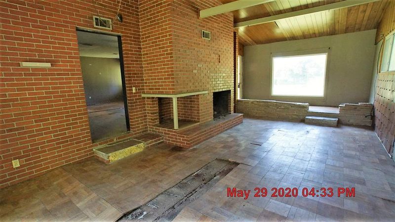 3501 E Craig, Wichita, KS 67216