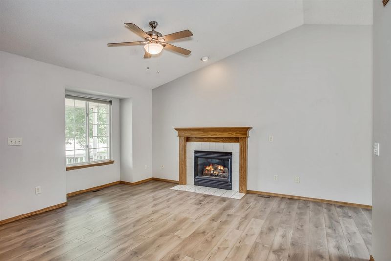 233 W Tall Tree Rd, Derby, KS 67037