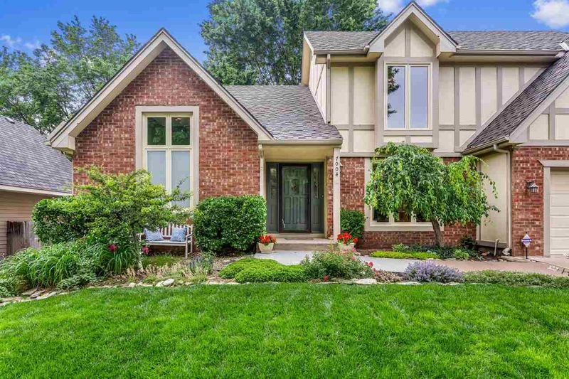 7004 E Aberdeen St, Wichita, KS 67206