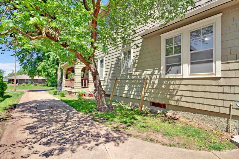 536 N Broadview, Wichita, KS 67208