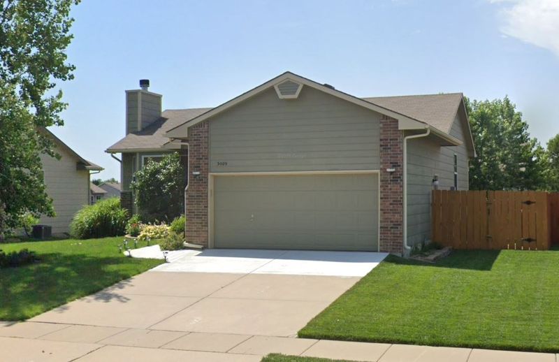 3009 E Kite St, Wichita, KS 67219