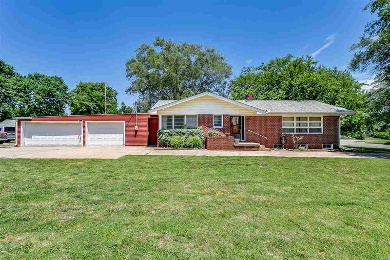 205 S Tracy St, Clearwater, KS 67026