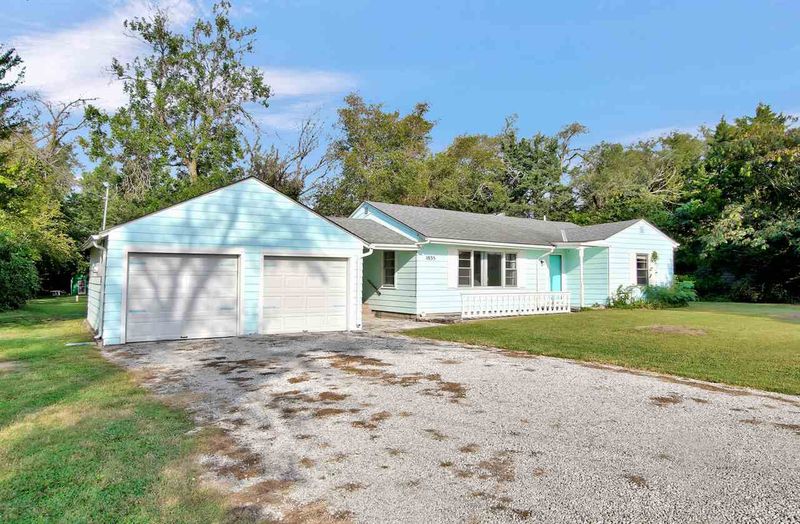 1035 S 127th St E, Wichita, KS 67207