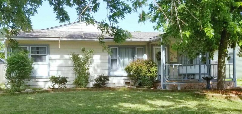 3325 S Everett St, Wichita, KS 67217