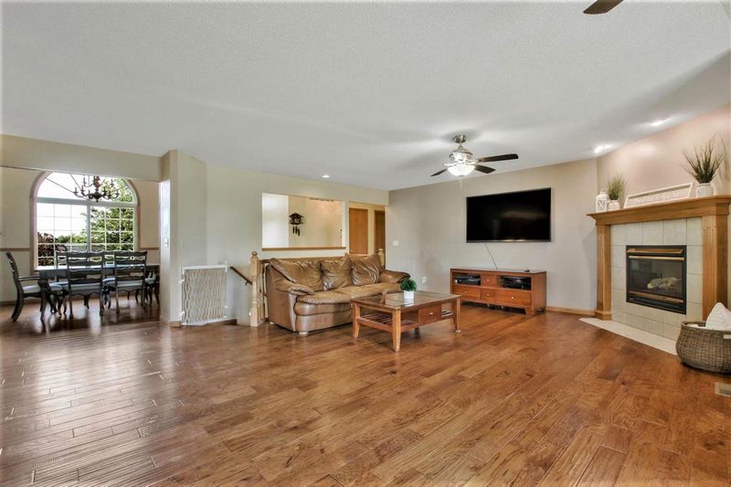 1700 E 98th St N, Valley Center, KS 67147