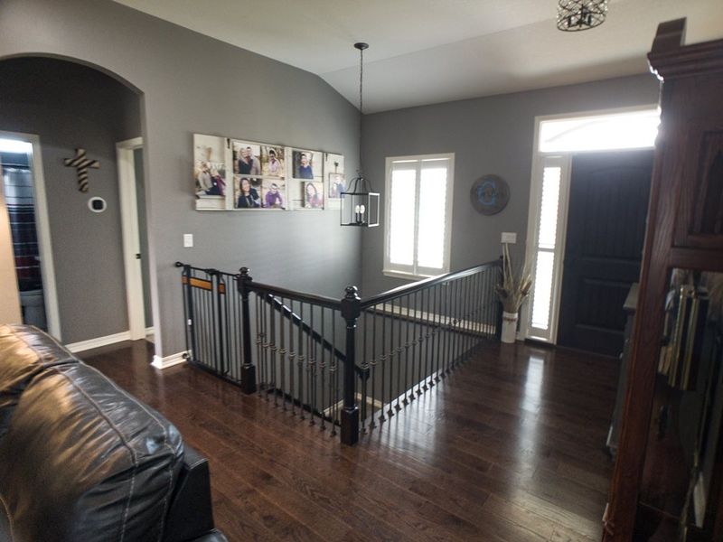 927 N Trail Drive Cir, Mulvane, KS 67110