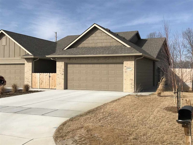 33273329 E Sunflower Dr, Derby, KS 67037