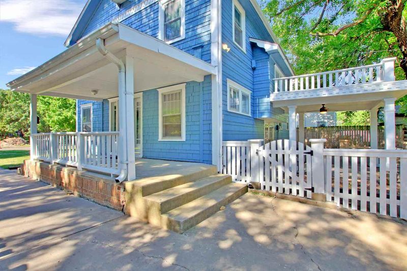 3738 E Central Ave, Wichita, KS 67208