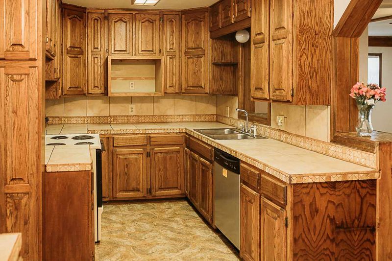 3545 S Walnut St, Wichita, KS 67217