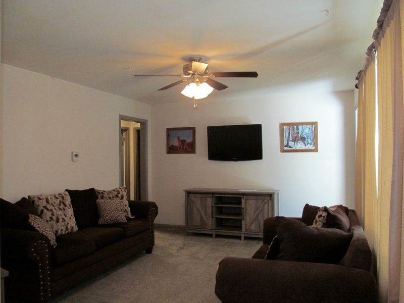 928 Alexander Dr, Haysville, KS 67060
