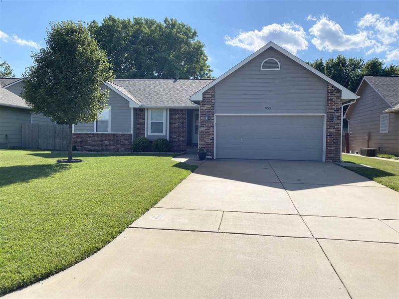 953 N Old Trail Rd, Valley Center, KS 67147
