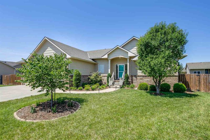 10614 E Boston Ct, Wichita, KS 67207