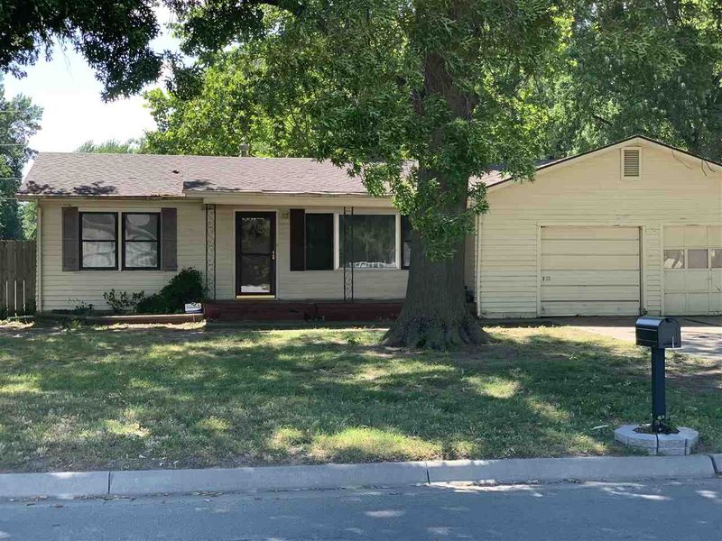 1921 Andrews, Winfield, KS 67156