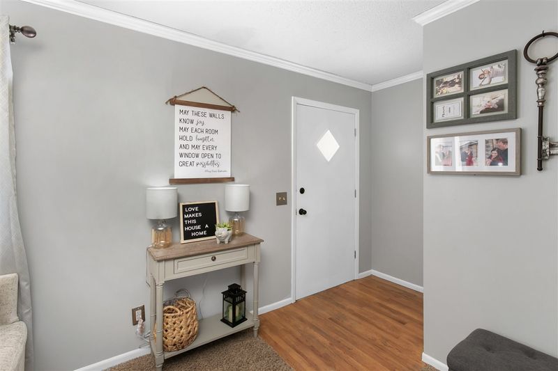 113 S 1st St, Colwich, KS 67030