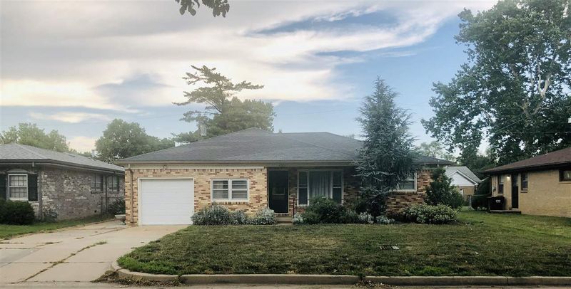 2314 E Blake St, Wichita, KS 67211