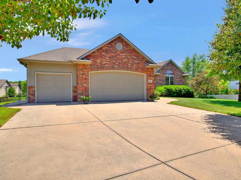 480 Sienna Ct, Rose Hill, KS 67133