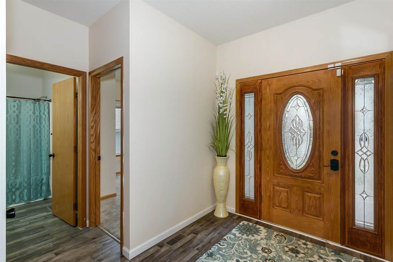 1019 E Stone Path St, Derby, KS 67037