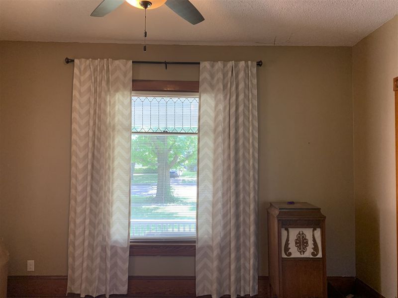 424 E Third St, Newton, KS 67114