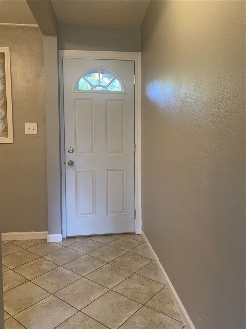 1329 S Pershing, Wichita, KS 67218