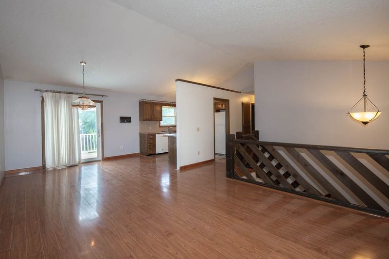 6729 W Douglas Cir, Wichita, KS 67209