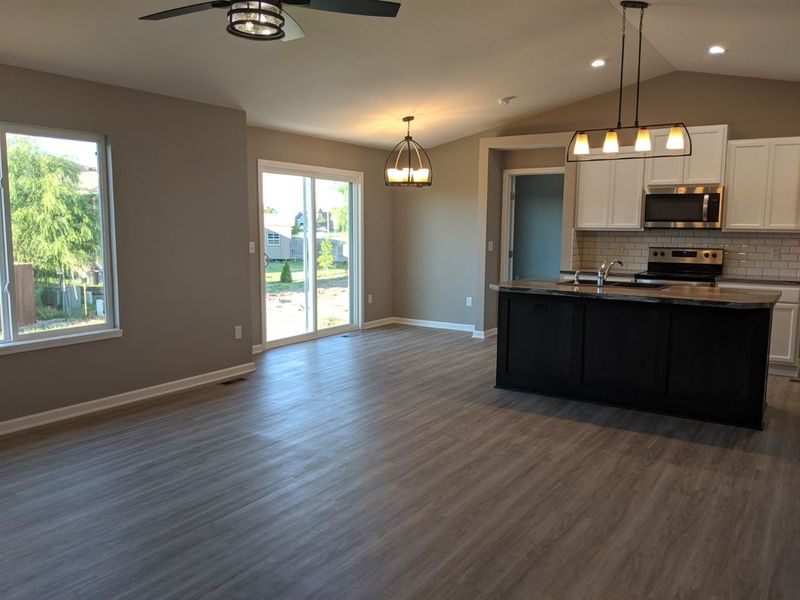2204 E Summerwood St, Goddard, KS 67052