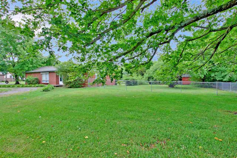 708 N Broadview Ln, Andover, KS 67002