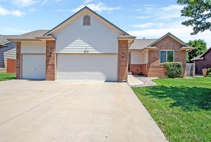 812 N Linden, Derby, KS 67037