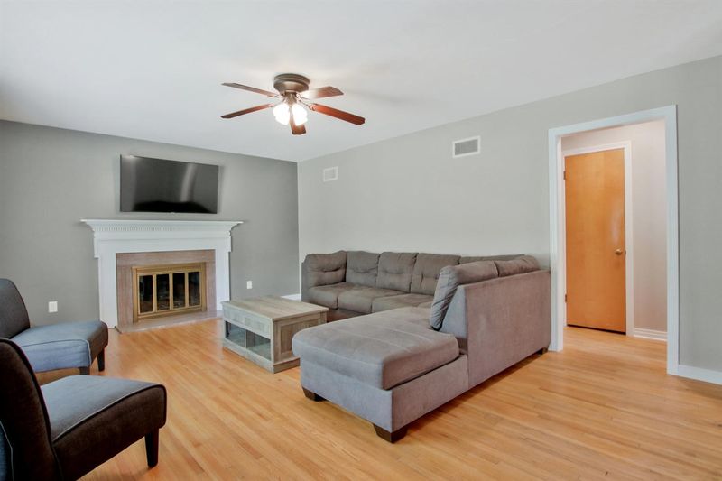2835 E Aloma St, Wichita, KS 67211