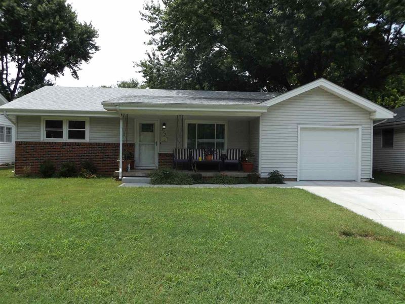 335 S Wire, Haysville, KS 67060