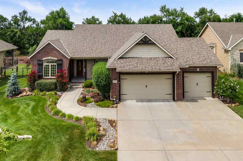 830 E Woodstone Dr, Andover, KS 67002