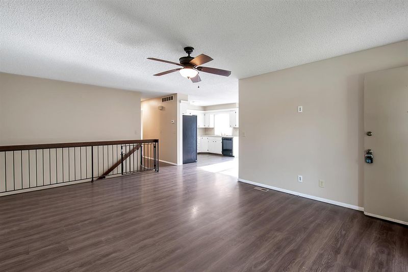 8724 E Boston St, Wichita, KS 67207-3610