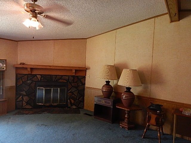 1405 E Easter St, Andover, KS 67002
