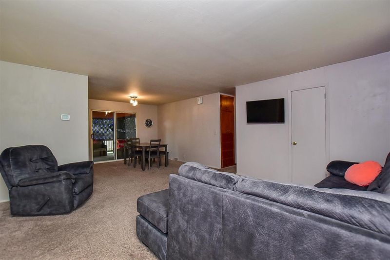 216 N Elm St, Goddard, KS 67052