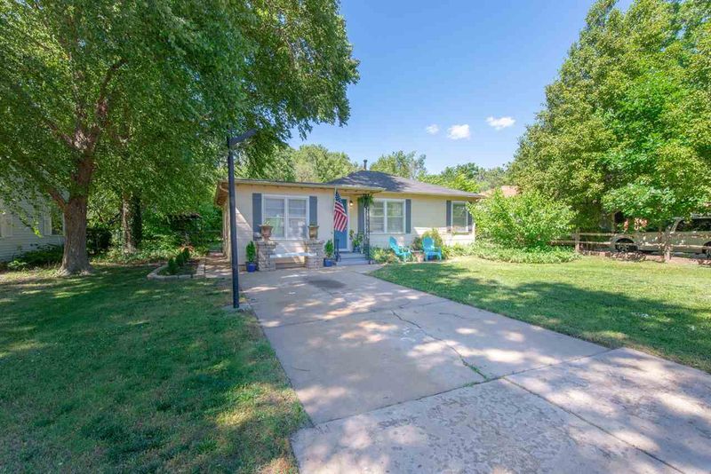 2944 E Timberlane St, Wichita, KS 67216