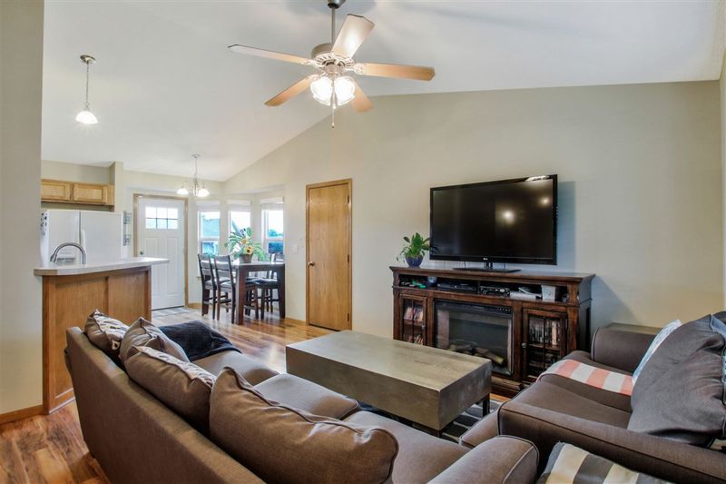1820 N Honeysuckle Cir, Andover, KS 67002