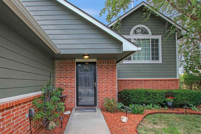 10314 E Lincoln St, Wichita, KS 67207