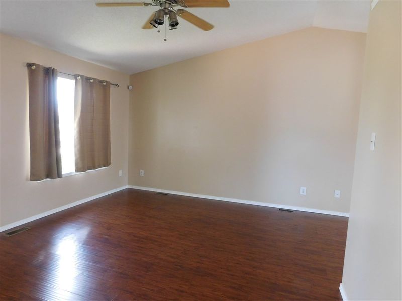 1709 E Winterset St, Goddard, KS 67052