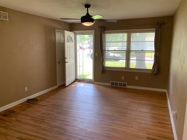 1000 N Baltimore Ave, Derby, KS 67037
